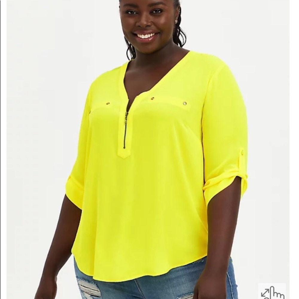 NWT —> Neon yellow 3/4 length blouse